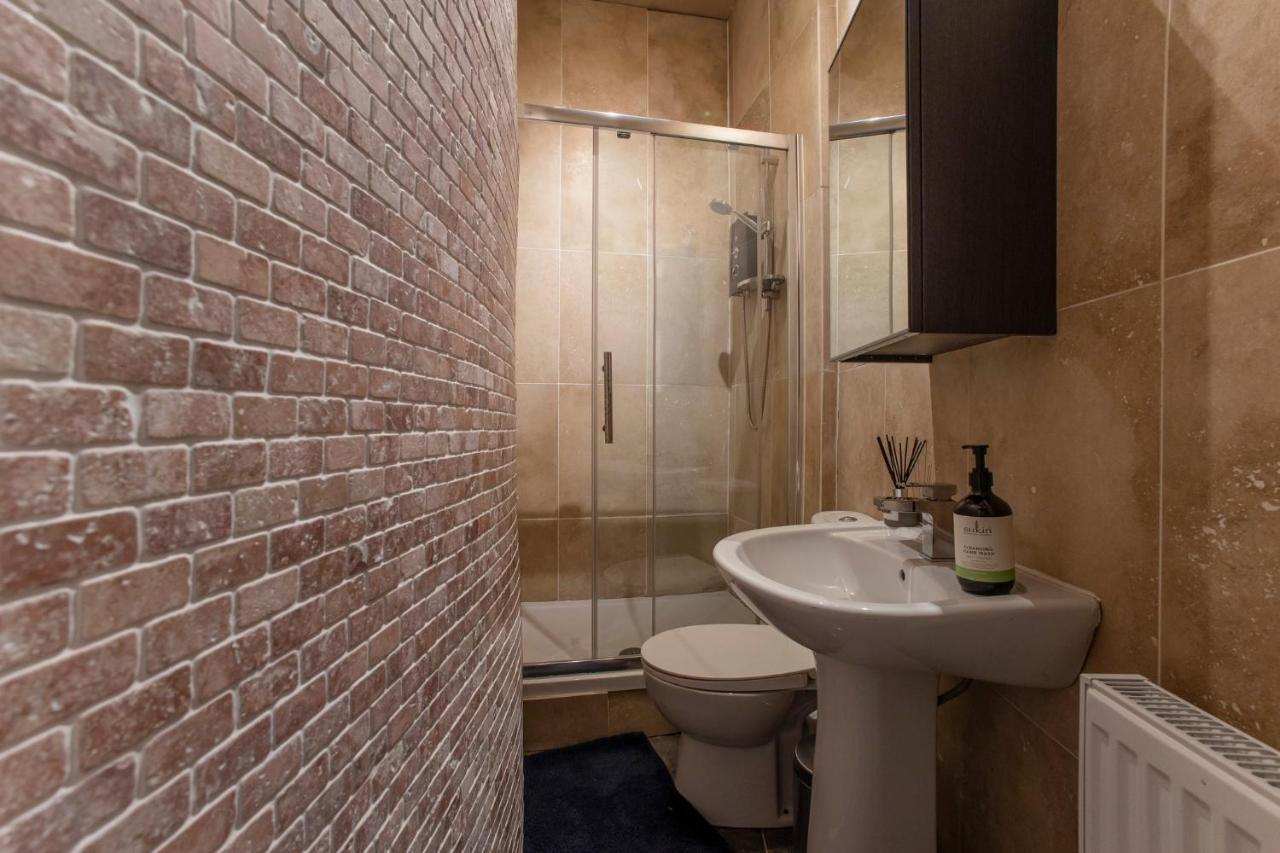 2 Bed In Great Location 15-20 Minutes Walk To Sec Appartamento Glasgow Esterno foto